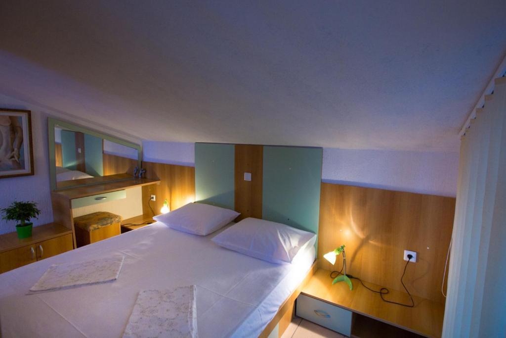 Apartmani Fuza Rab Supetarska Draga Exterior foto